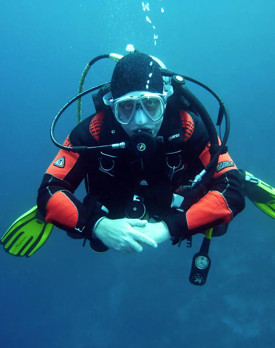 Τολό Κέντρο Καταδύσεων