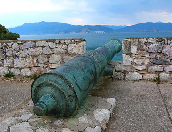 Ναύπλιο Κανόνια