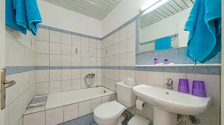 Τολό Δίκλινα Δωμάτια με Μπαλκόνι