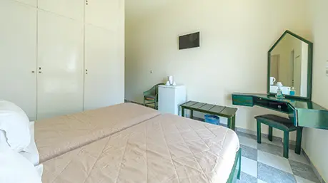 Πλήρως Εξοπλισμένα Δίκλινα Δωμάτια Τολό