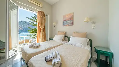 Τολό Οικονομικό Δίκλινο Δωμάτιο