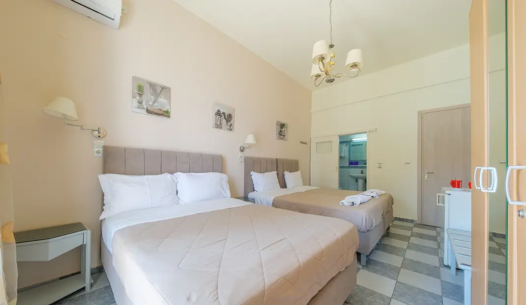 Sea View Family Rooms in Tolo