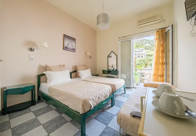 Παραλία Τολό Τρίκλινο Δωμάτιο